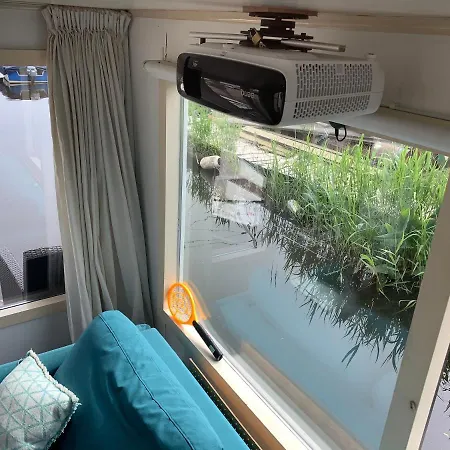 Cosy Houseboat Westeinder *