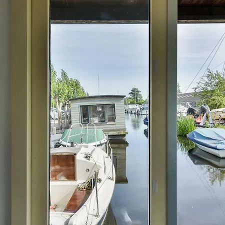 Cosy Houseboat Westeinder